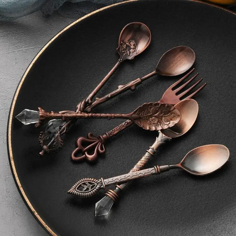 6 szt. Złote, rzeźbione łyżecz – Vintage Collectible Spoons recenzja i cena